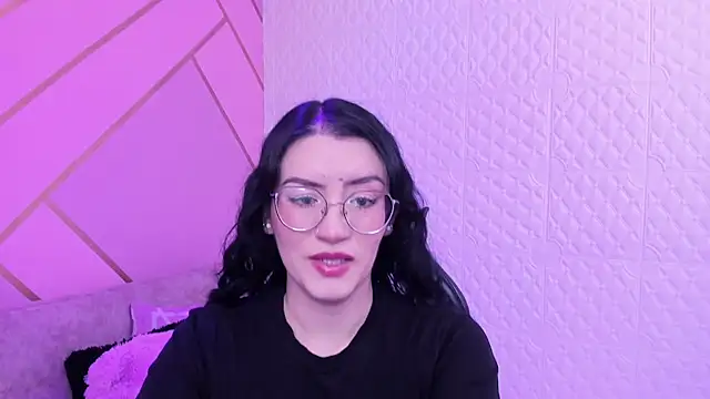 Snapshot of Violetaa_diazz chatting on October 8, 9:19 pm Violetaa diazz online show from October 8, 9:19 pm