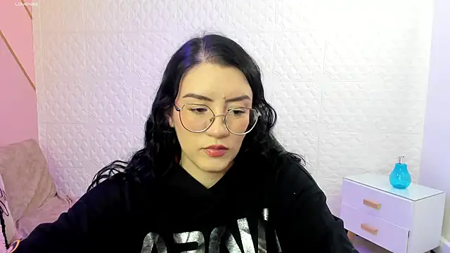 Snapshot of Violetaa_diazz chatting on October 16, 9:17 pm Violetaa diazz online show from October 16, 9:17 pm