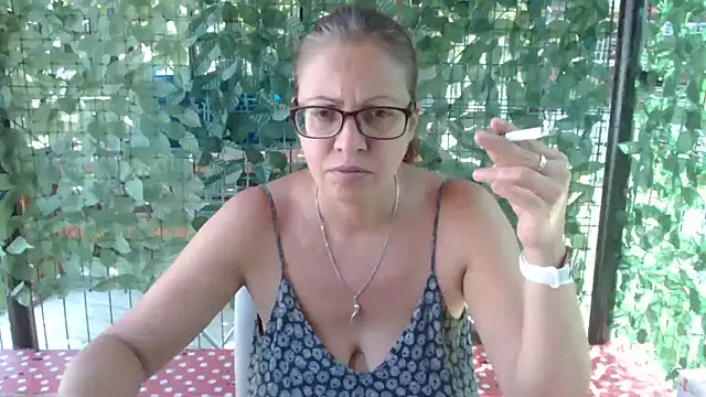 LadyHellene online show from July 27, 9:39 am