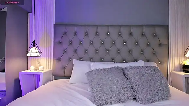 VioletthaRous online show from February 24, 10:52 pm