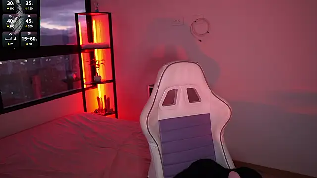 abigail adamss online show from February 3, 11:18 pm