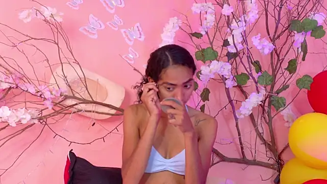 Charlotte Love10 online show from May 28, 12:58 pm