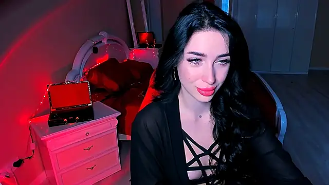 Snapshot of lovely_desire chatting on December 2, 7:10 am lovely desire online show from December 2, 7:10 am