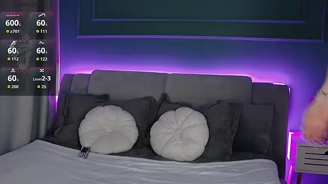 AllisonSky online show from March 20, 3:50 pm