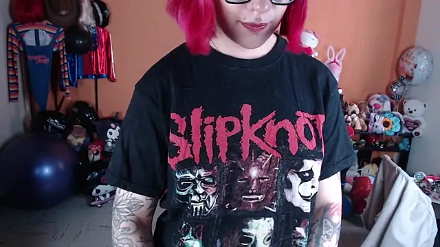 Snapshot of MissMiia2 chatting on October 18, 4:10 pm MissMiia2 online show from October 18, 4:10 pm