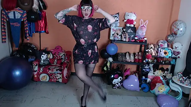 Snapshot of MissMiia2 chatting on October 10, 2:55 pm MissMiia2 online show from October 10, 2:55 pm