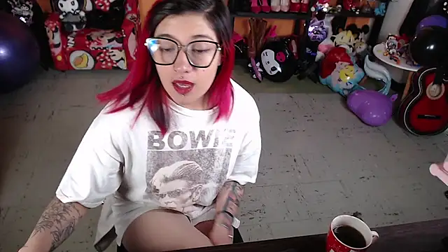 Snapshot of MissMiia2 chatting on September 9, 2:17 pm MissMiia2 online show from September 9, 2:17 pm