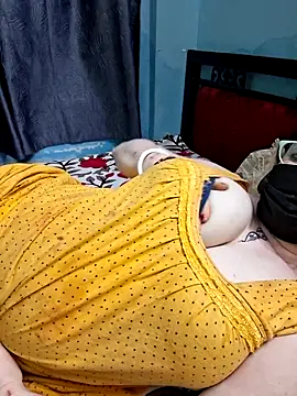 Snapshot of Raja_Ranii chatting on October 18, 5:48 pm Raja Ranii online show from October 18, 5:48 pm