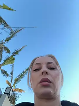 Diamond Bunny  online show from March 9, 3:37 pm