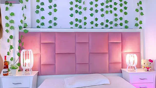 kaily sweet1 online show from June 24, 11:20 am