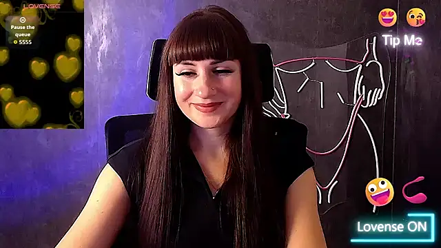 Snapshot of Violla_My chatting on October 4, 5:46 am Violla My online show from October 4, 5:46 am