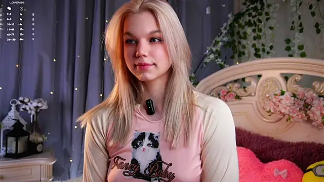 EdlinAlliston online show from April 4, 3:55 pm