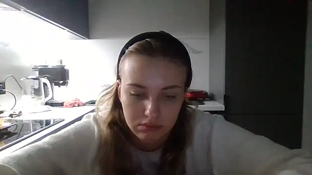 Snapshot of Sweety_Nika chatting on October 1, 8:25 pm Sweety Nika online show from October 1, 8:25 pm