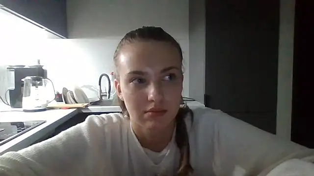 Snapshot of Sweety_Nika chatting on September 30, 8:03 pm Sweety Nika online show from September 30, 8:03 pm