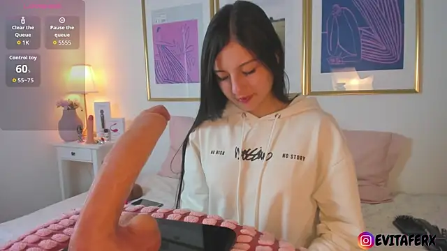 Snapshot of Eva_depp chatting on October 1, 11:48 am Eva depp online show from October 1, 11:48 am