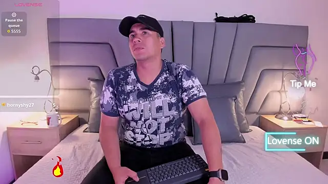 samy carson  online show from November 9, 3:46 am