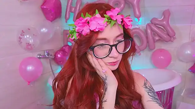 Snapshot of Dark_Lola_ chatting on September 23, 3:04 am Dark Lola online show from September 23, 3:04 am