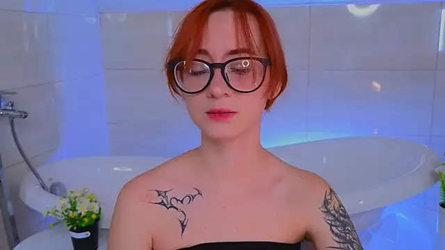 Snapshot of Dark_Lola_ chatting on October 11, 2:49 am Dark Lola online show from October 11, 2:49 am