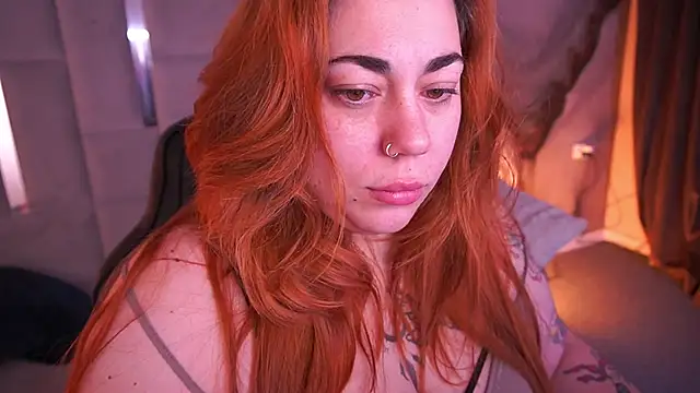 Kittywakee online show from December 15, 11:43 pm