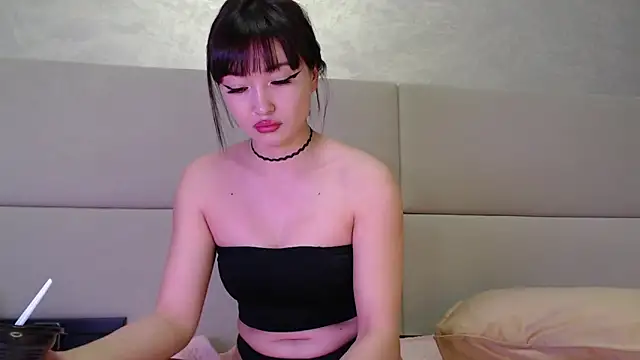 MiaRie online show from December 4, 6:26 am