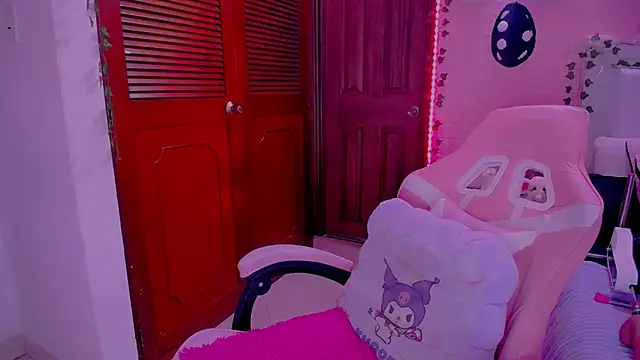 gabyye capprins online show from September 17, 8:51 pm