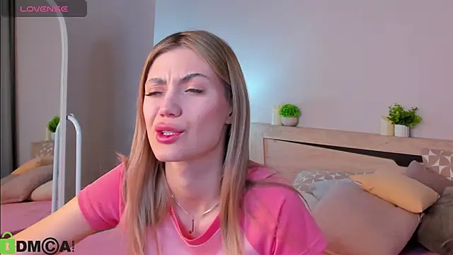 Cherry Price online show from December 22, 12:14 am