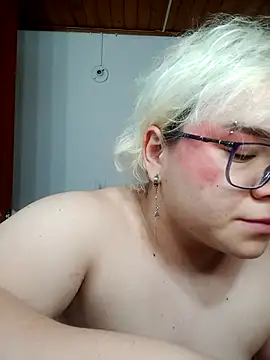 amalia love online show from October 30, 6:38 am