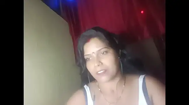 Snapshot of mamoni91 chatting on December 2, 7:10 am mamoni91 online show from December 2, 7:10 am