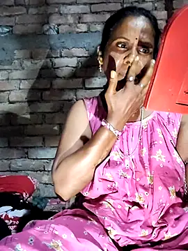 Hotty-dola online show from October 6, 7:40 pm