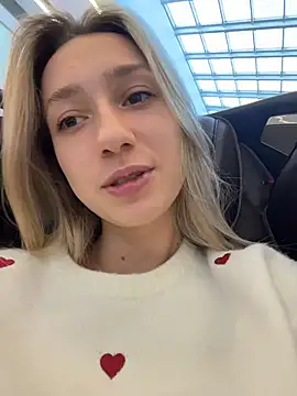 Snapshot of Lia__Love chatting on October 17, 12:08 pm Lia Love online show from October 17, 12:08 pm