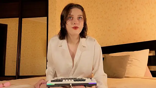 Sweet Paradox online show from December 2, 1:18 am