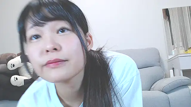 Snapshot of nmnk_CH chatting on October 11, 1:32 am nmnk CH online show from October 11, 1:32 am