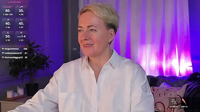 Snapshot of Nika_Smit chatting on October 11, 10:31 am Nika Smit online show from October 11, 10:31 am