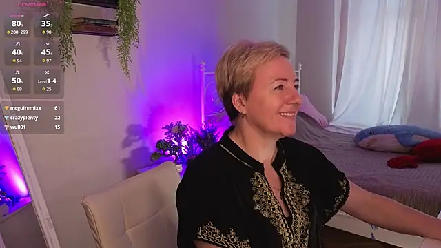 Snapshot of Nika_Smit chatting on October 5, 9:25 am Nika Smit online show from October 5, 9:25 am