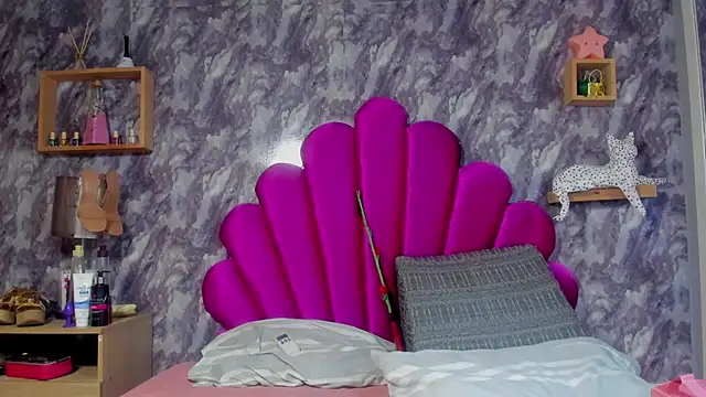 EMMAPARISS online show from February 27, 12:27 pm