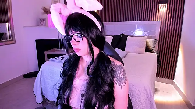 Snapshot of NattashaHotson chatting on October 11, 4:17 am NattashaHotson online show from October 11, 4:17 am