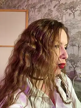 the perfectgirl online show from October 31, 7:40 pm