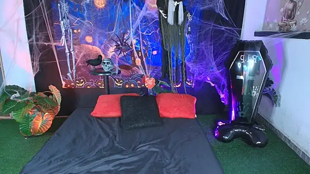 BRITHANY SPARK online show from October 31, 4:25 am