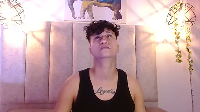 Snapshot of Im_Milan_Rs chatting on October 10, 3:55 am Im Milan Rs online show from October 10, 3:55 am