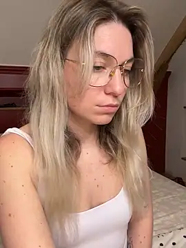 carlaaa online show from March 27, 9:15 pm