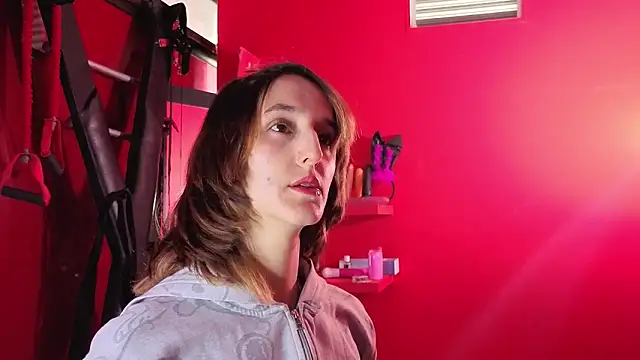 Ambar Roux  online show from March 31, 12:16 pm