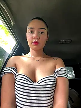  Luana online show from October 31, 6:01 pm