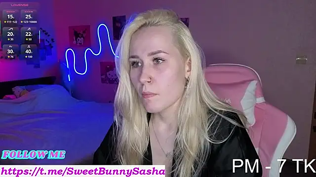 Snapshot of Bunny__of_love chatting on October 20, 11:02 am Bunny of love online show from October 20, 11:02 am
