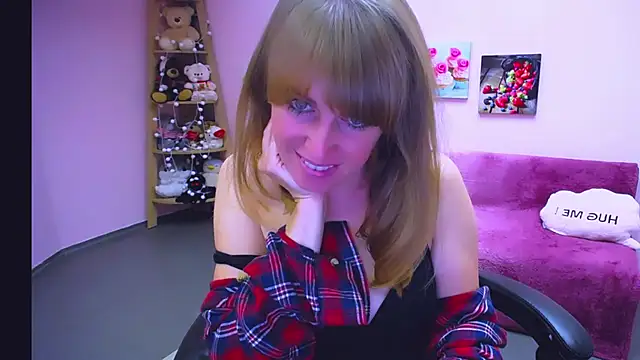 Snapshot of Hot_Milady chatting on October 7, 7:57 am Hot Milady online show from October 7, 7:57 am