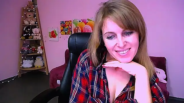 Hot Milady online show from December 16, 8:53 am