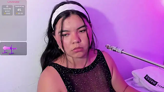 klhoe boobs online show from March 25, 3:45 am