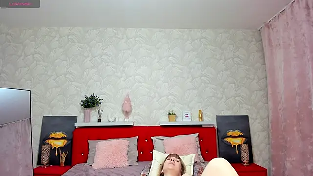 KattyPeachX online show from November 9, 1:33 am