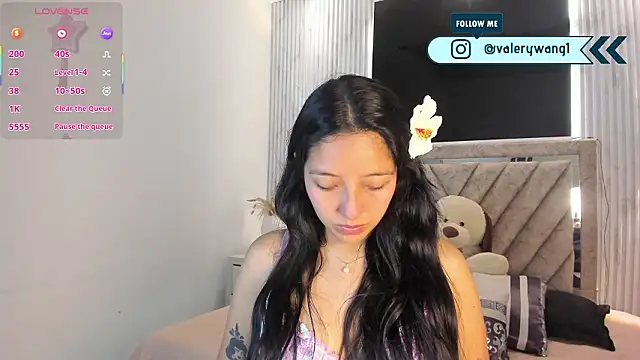 Valery wang online show from March 2, 1:18 pm