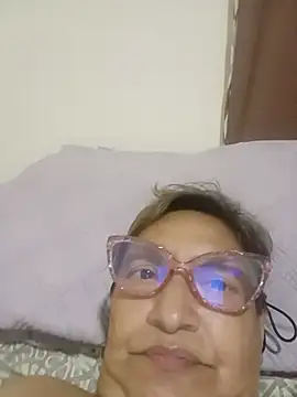 florecita69 online show from June 18, 4:36 am