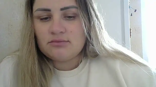 Snapshot of Honeydew-Waves chatting on October 16, 10:51 am Honeydew-Waves online show from October 16, 10:51 am